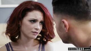 ̗�스코트는 공용 욕실에 거시기를 빠는 주장