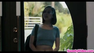 ���ረጃ masseuse scissoring አሁን lesbian costumer